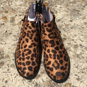 🌺NWT Ladies 7.5 & 8.5 Leopard 🐆 Print boots 3/15